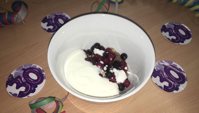 © dauerhaft-abnehmen.de - Steffi Mein Frühstück: Müsli mit Beeren und Flohsamenschalen