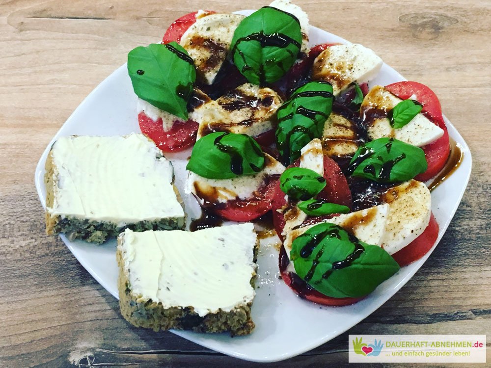 Tomate Mozzarella mit Körnerbrot