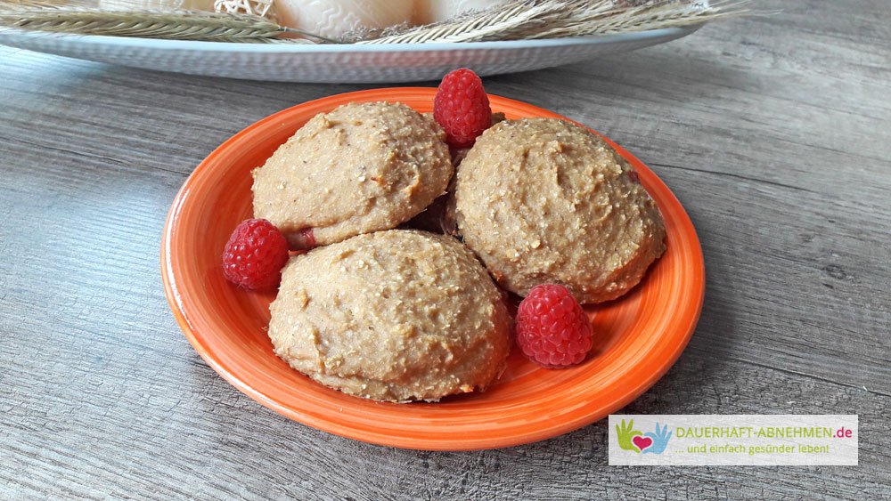 Gefüllte Brötchen mit Himbeeren