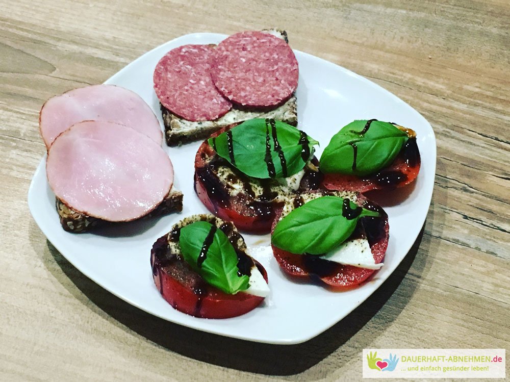 Eiweißbrot mit Tomate Mozzarella